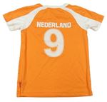 Oranžovo-biele športové tričko s nášivkou s číslom zn. Name it