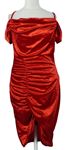 Dámské červené sametové šaty s volnými rameny 