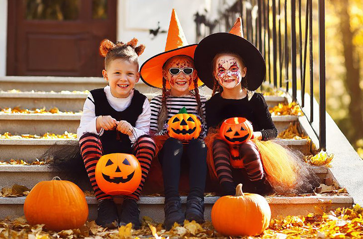 Ako si tento rok užiť Halloween s deťmi: akcie, nápady a hry